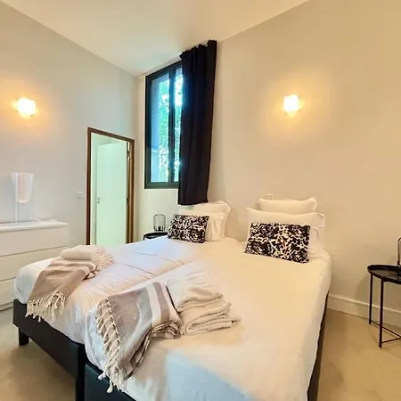 Avec Vue Sur Le Bassin Villa