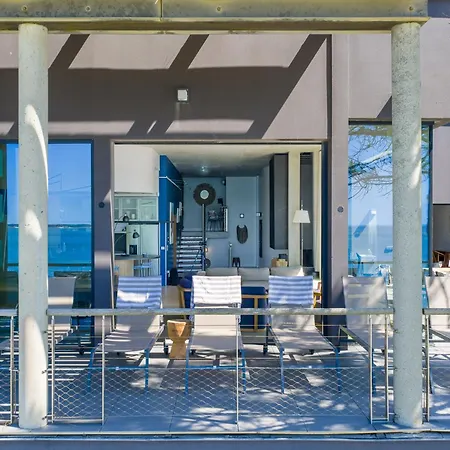 Villa Avec Vue Sur Le Bassin *